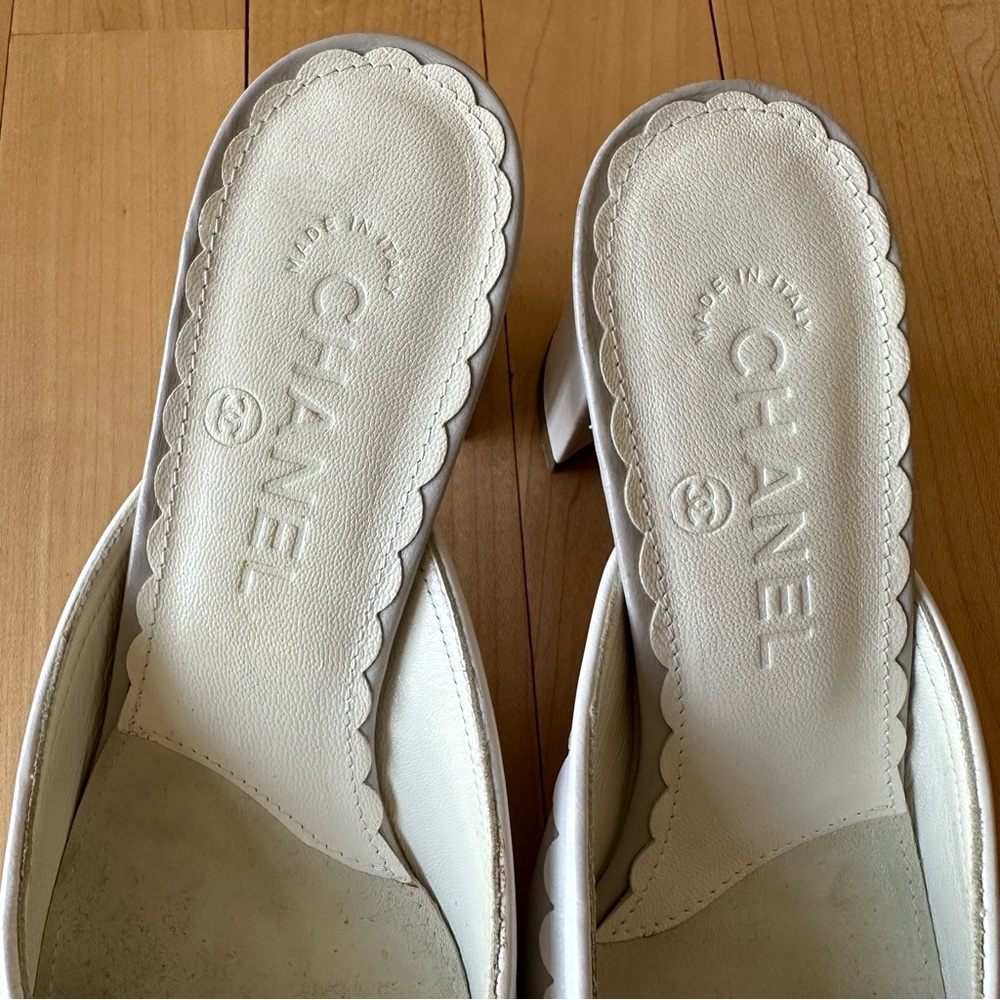 CHANEL Women's Cream and Gray Mules - Picture 7 of 16